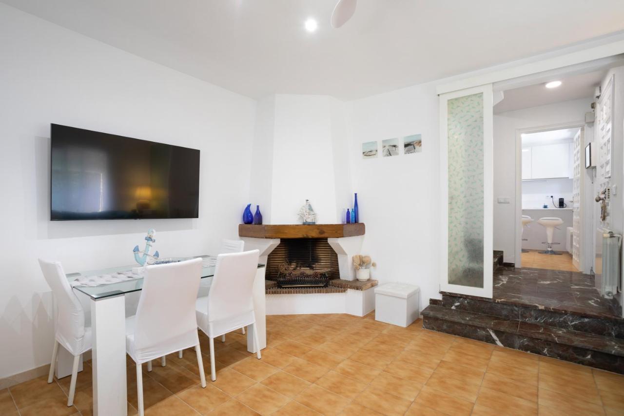 Bonita Casa Adosada Con Jardin Privado Y Piscina Comunitaria Calella De Palafrugell Extérieur photo