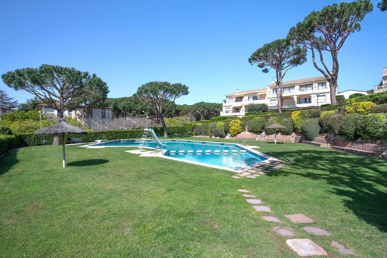 Bonita Casa Adosada Con Jardin Privado Y Piscina Comunitaria Calella De Palafrugell Extérieur photo