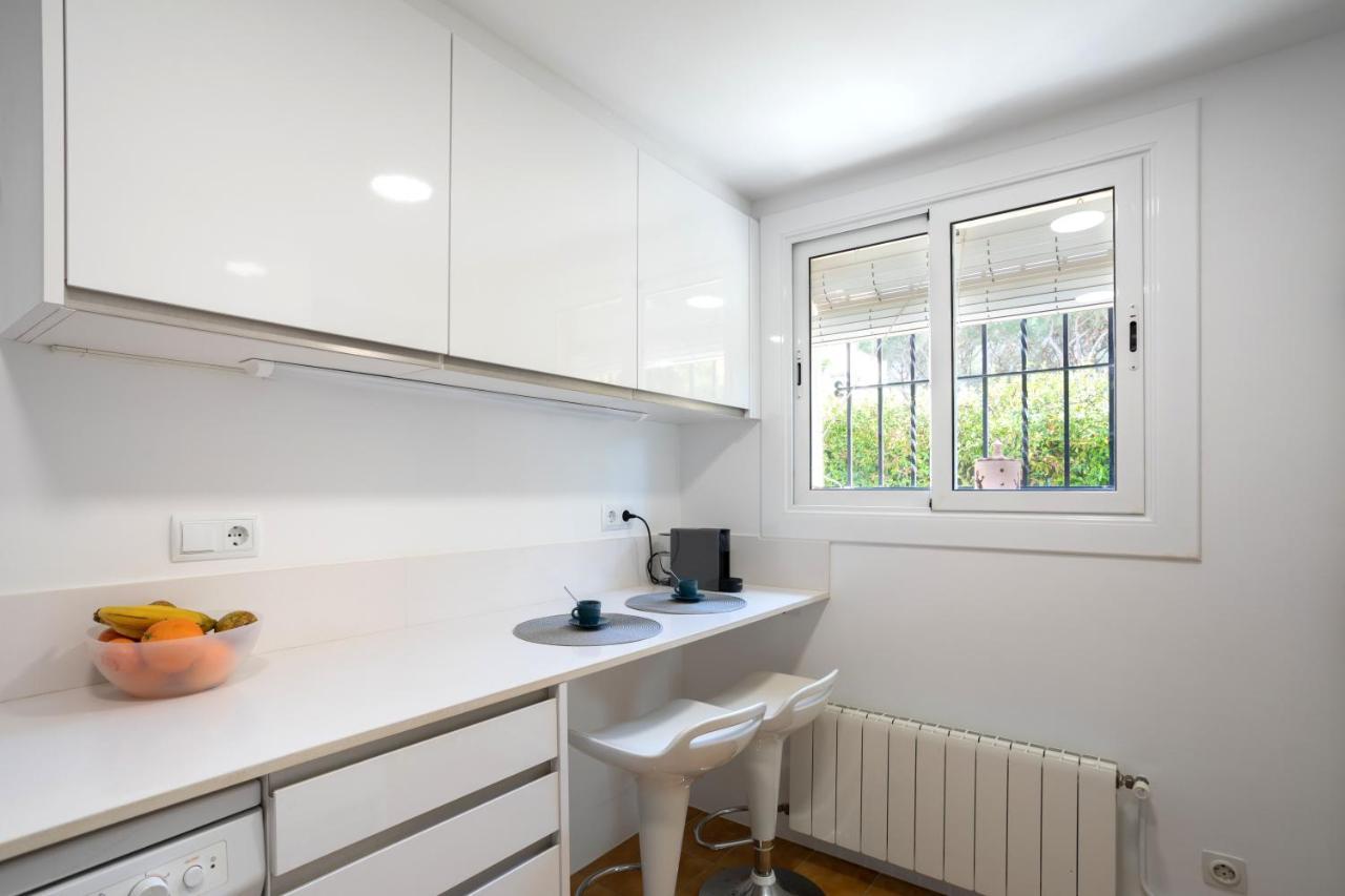 Bonita Casa Adosada Con Jardin Privado Y Piscina Comunitaria Calella De Palafrugell Extérieur photo