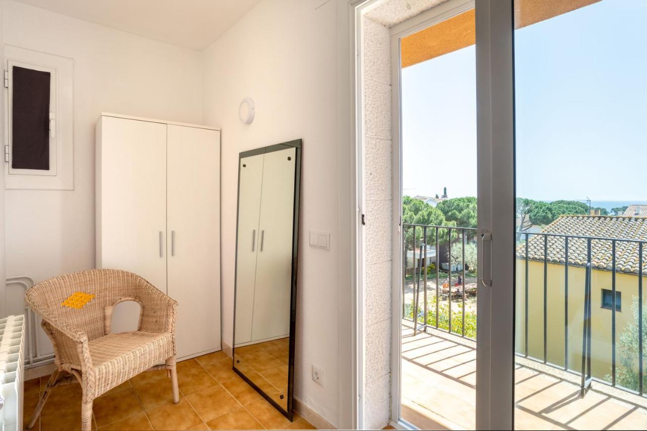 Bonita Casa Adosada Con Jardin Privado Y Piscina Comunitaria Calella De Palafrugell Extérieur photo
